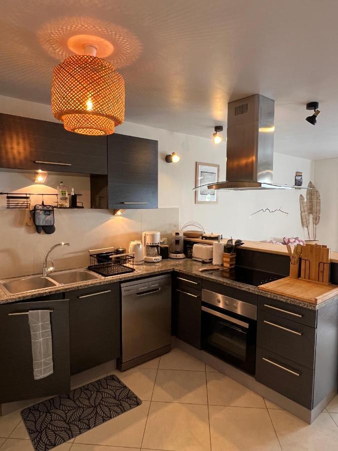 Апартаменты Cosy Letchis Сен-Пьер Экстерьер фото